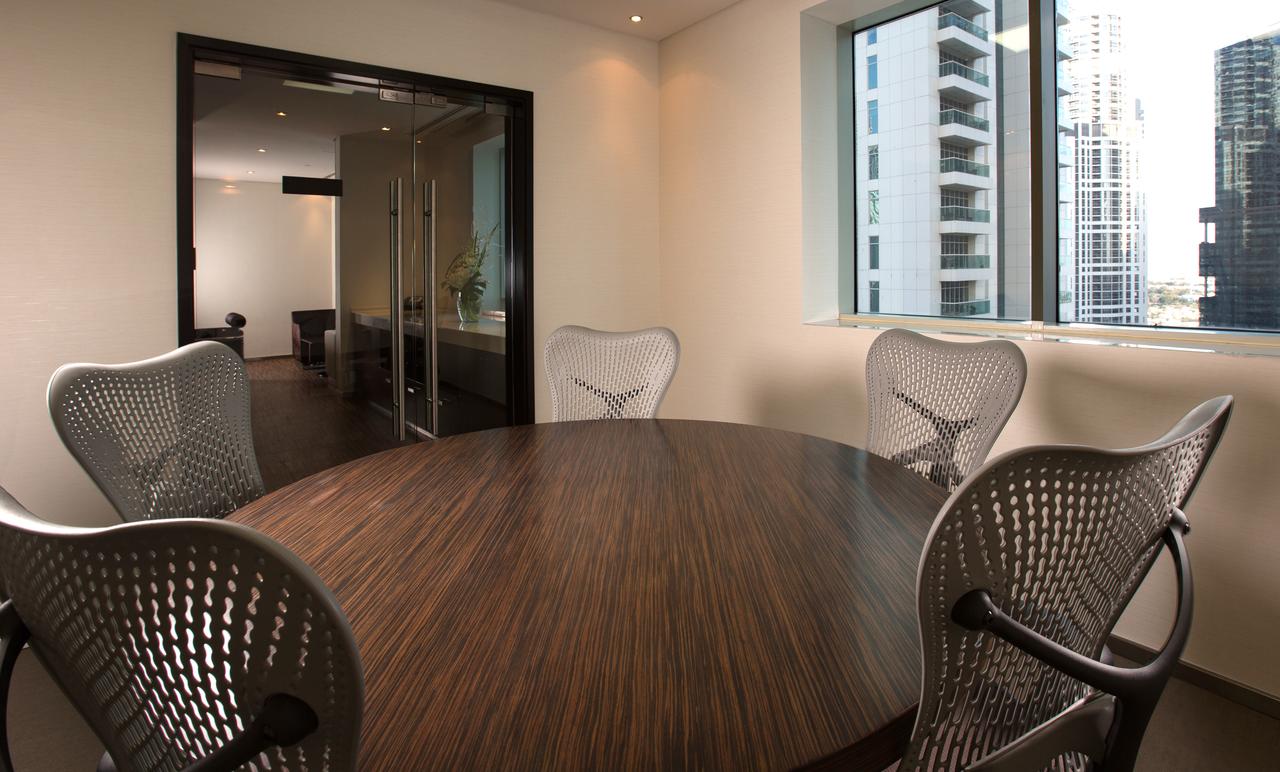 Pullman Jumeirah Lakes Towers Hotel & Residence
