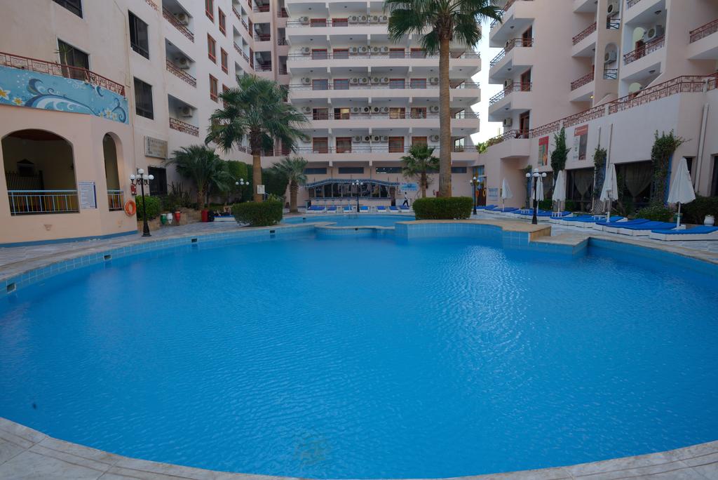 Empire Hotel