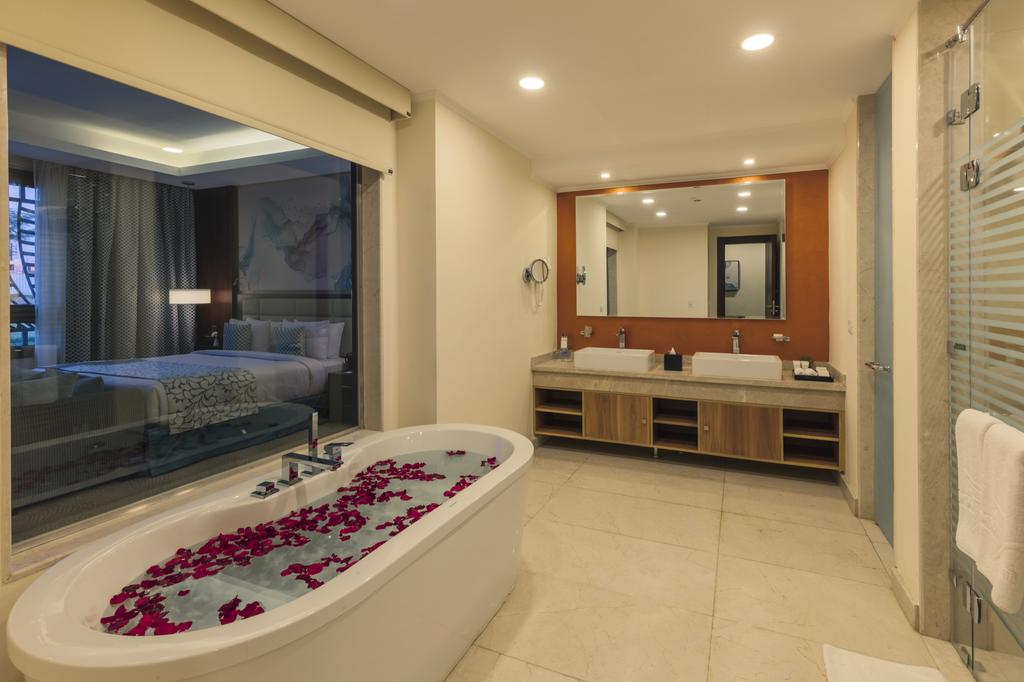 Triumph Luxury Hotel