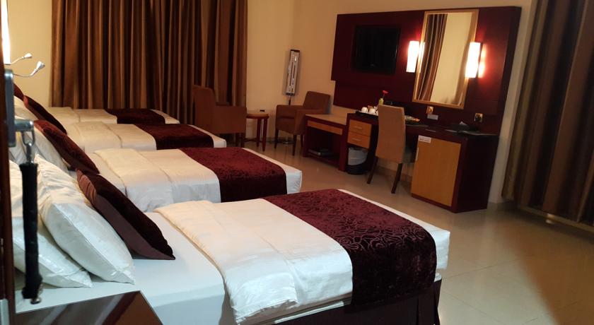 OYO 130 Phoenix Hotel