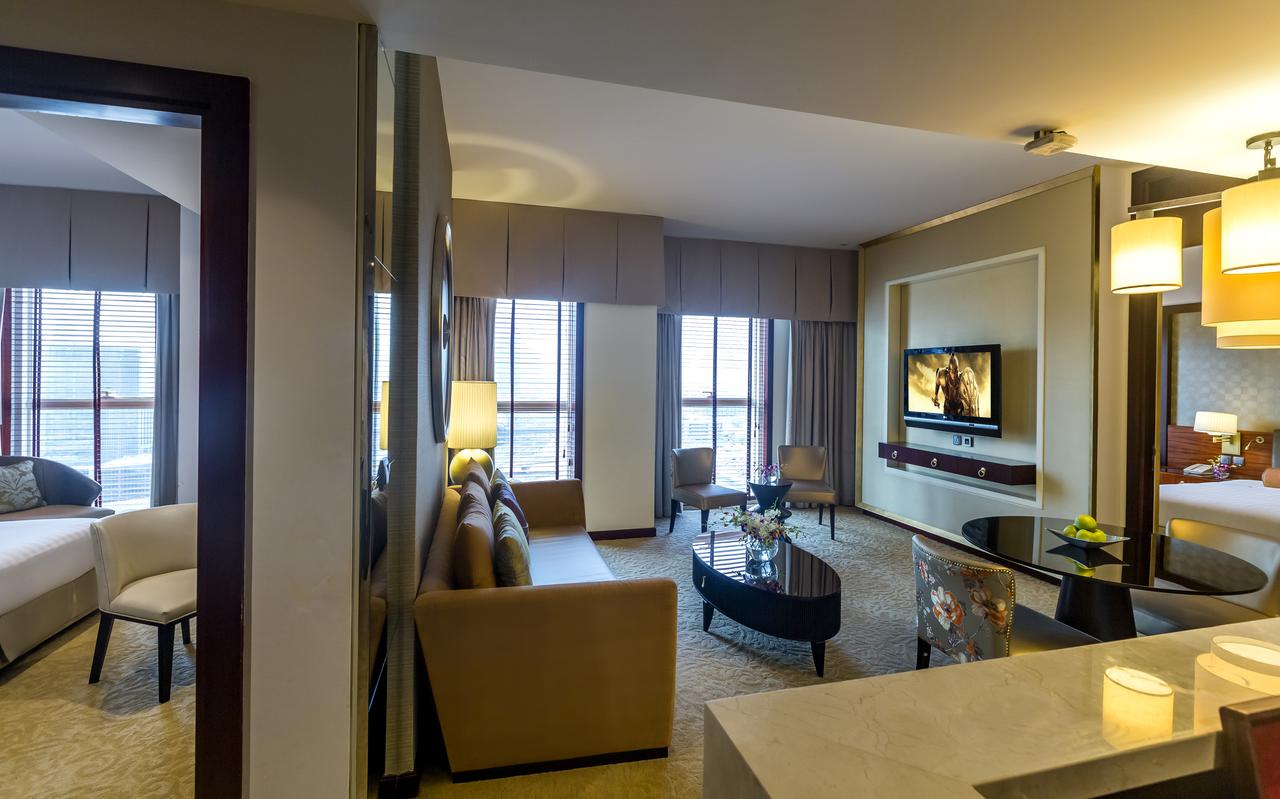 Dusit Thani Hotel
