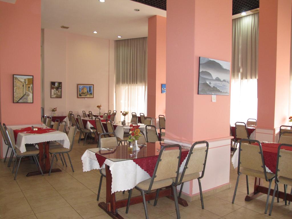 Flamingo Beach Hotel