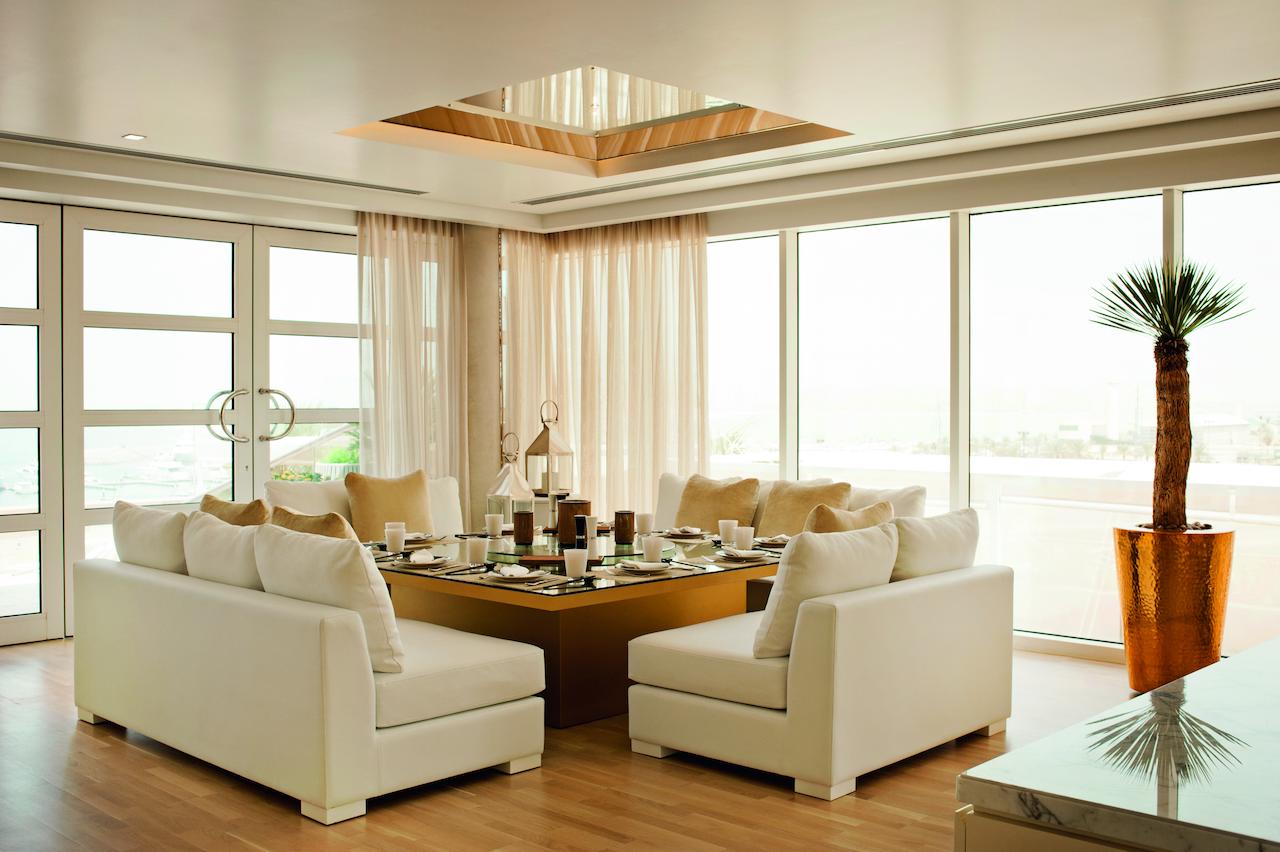 Grosvenor House Hotel and Apartments