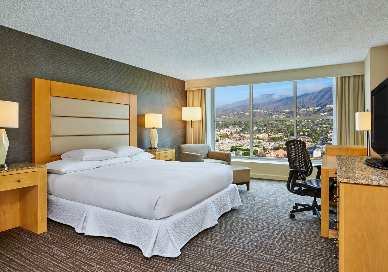 Hilton Los Angeles North/Glendale & Executive Meeting Center