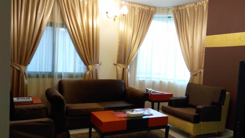 Royal Crown Suites