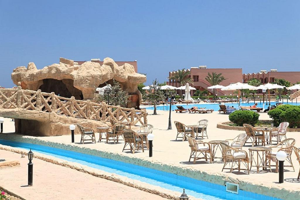 Three Corners Happy Life Beach Resort