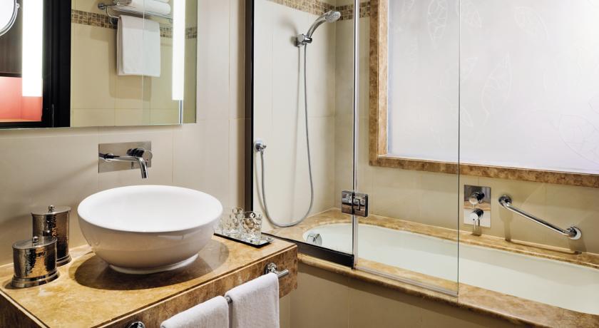 Avani Deira Dubai Hotel