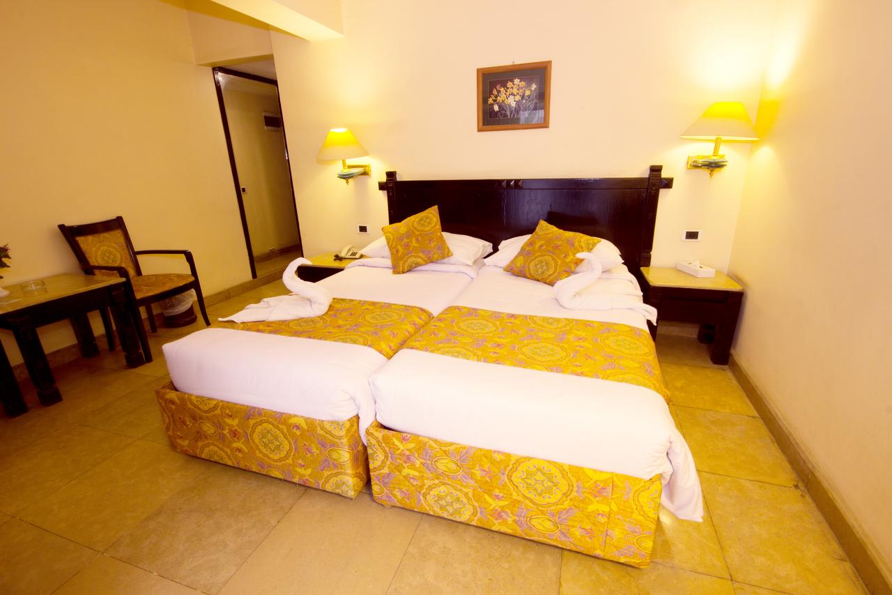 Cataract Pyramids Resort