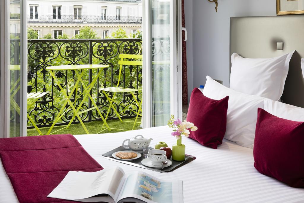 Hôtel Plaza Elysées