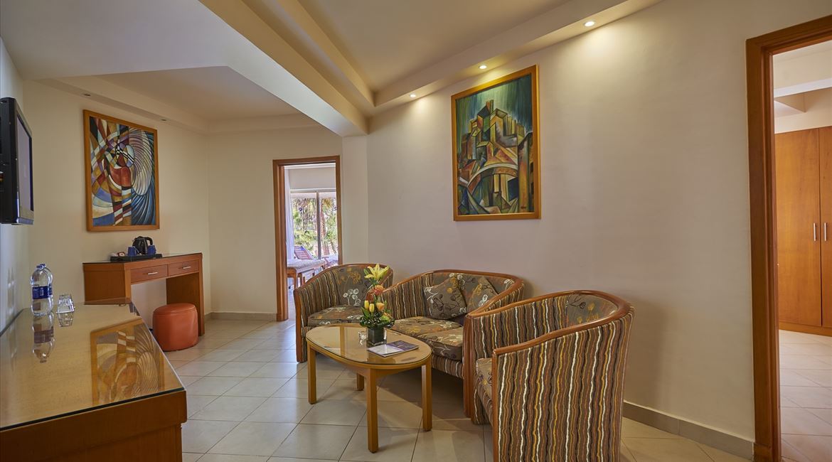 Parrotel Beach Resort