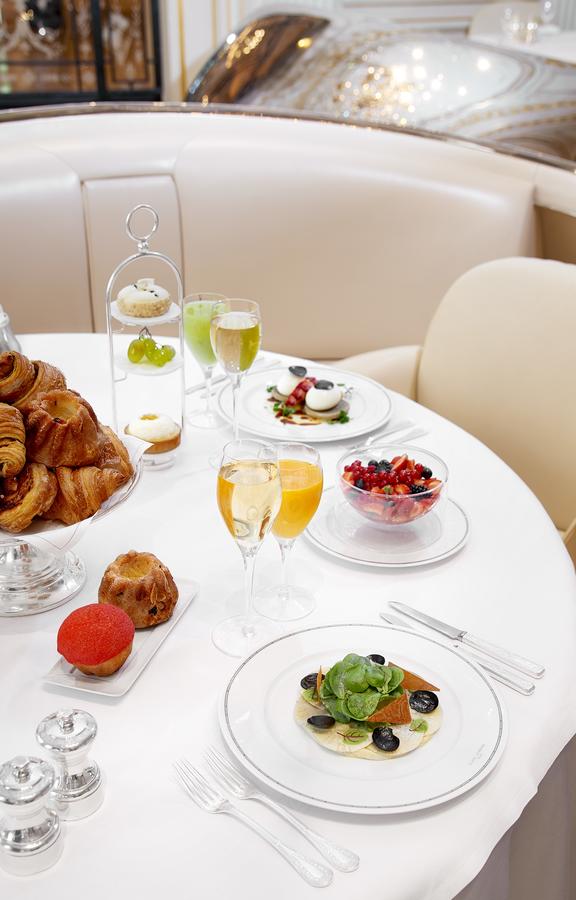 Hotel Plaza Athénée