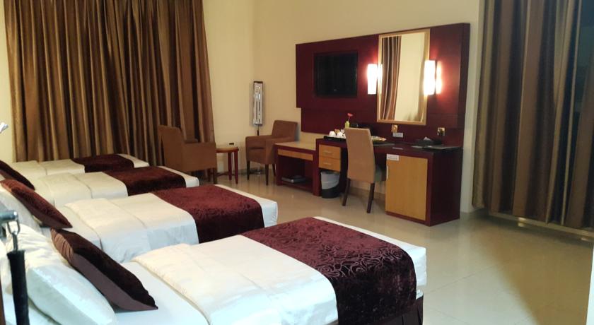 OYO 130 Phoenix Hotel