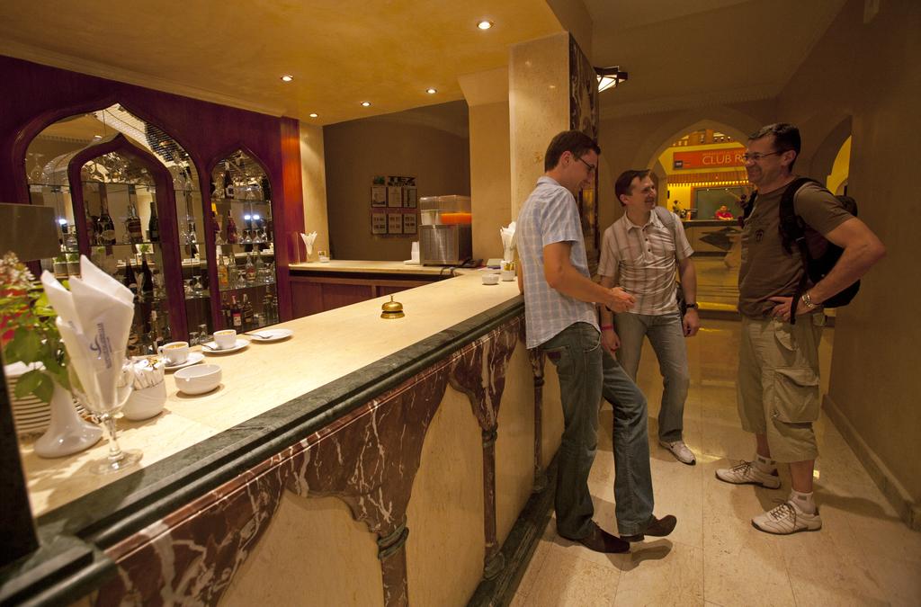 Club Reef Hotel