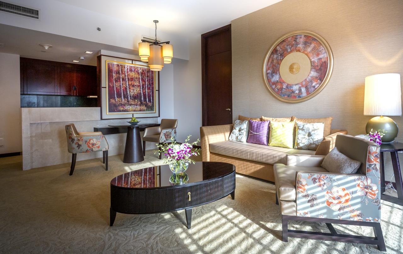Dusit Thani Hotel