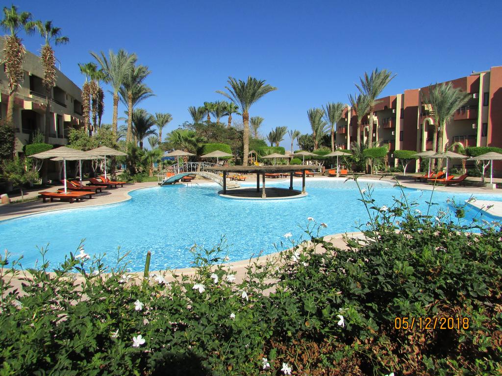 El Geisum Village