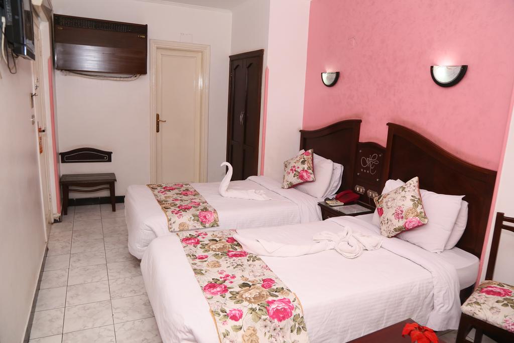Happy City hotel