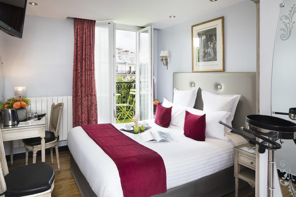 Hôtel Plaza Elysées