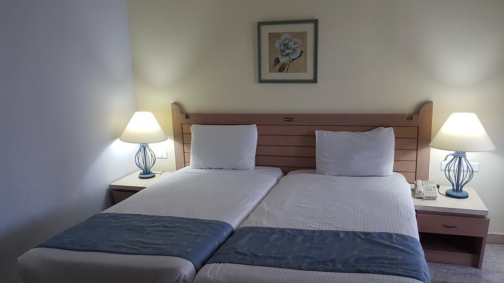 Royal Lagoons Aqua Park Resort - Families and Couples Only