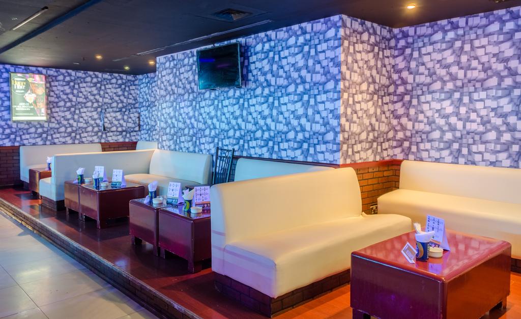 Avenue Hotel