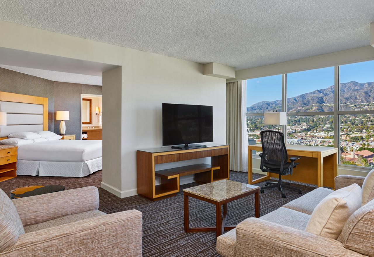 Hilton Los Angeles North/Glendale & Executive Meeting Center