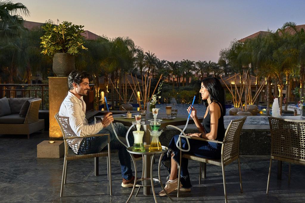 Dusit Thani LakeView Cairo