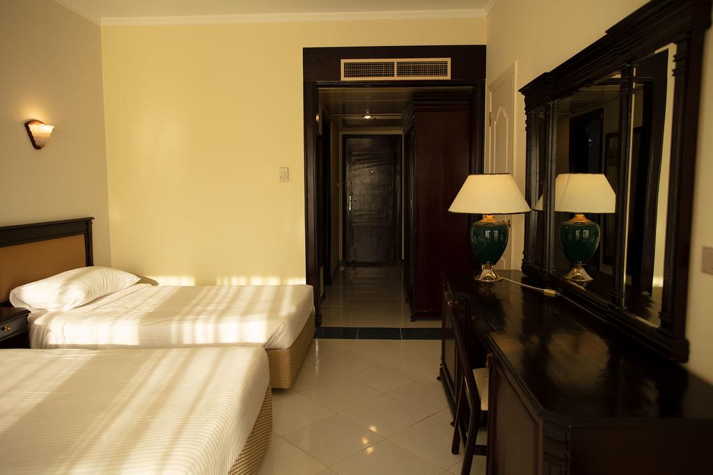 Grand Oasis Resort