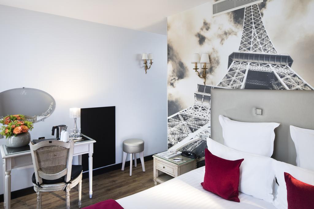 Hôtel Plaza Elysées