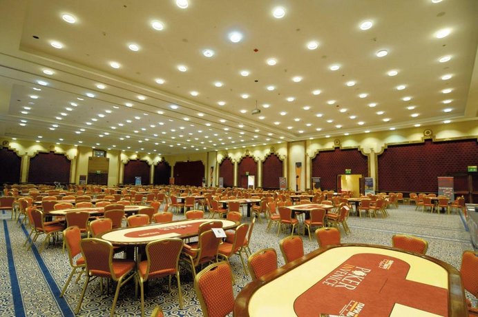 Domina King's Lake Hotel & Resort