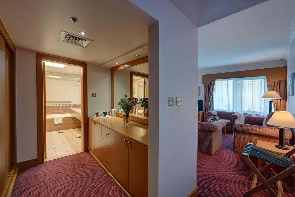 Metropolitan Deira Hotel
