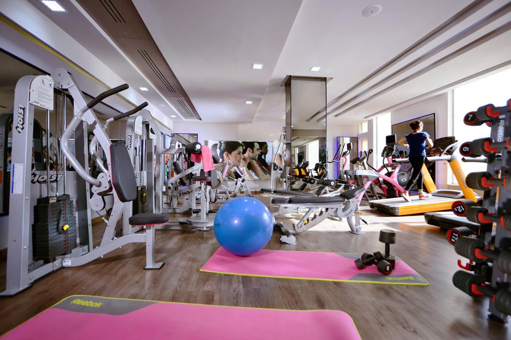 Albatros White Beach (Families and Couples Only)