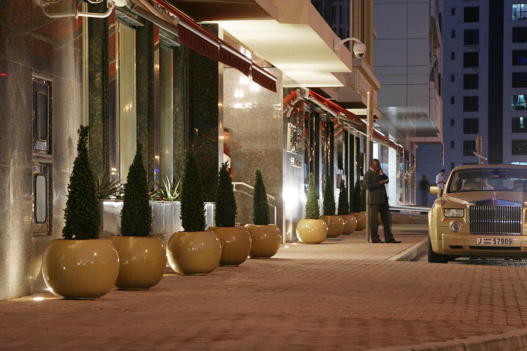 Auris Plaza Hotel