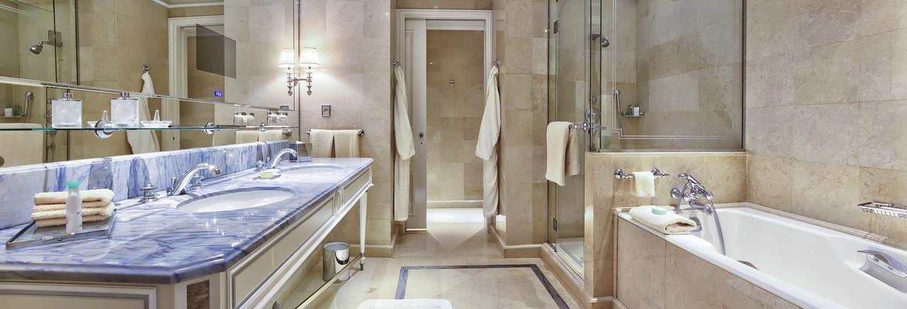Four Seasons Hotel George V, Paris