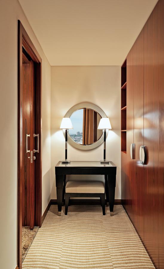 Grosvenor House Hotel and Apartments