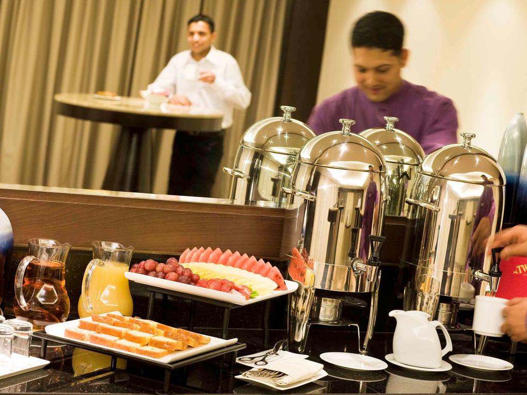 Hotel Novotel Dubai Deira City Centre