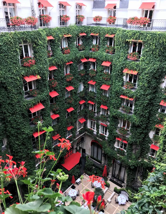 Hotel Plaza Athénée