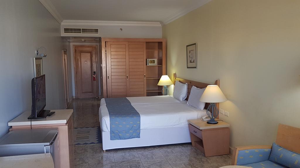 Royal Lagoons Aqua Park Resort - Families and Couples Only