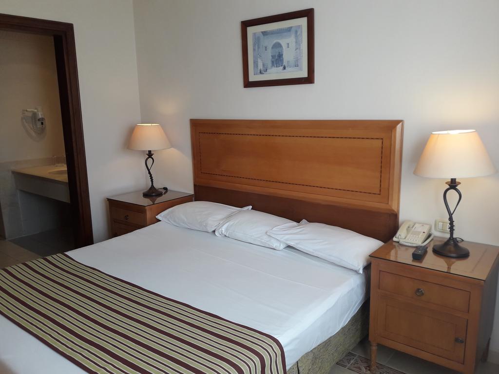 Continental Plaza Aqua Beach
