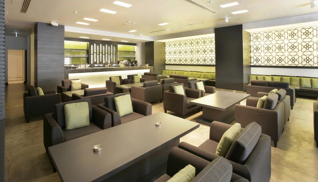 Auris Plaza Hotel