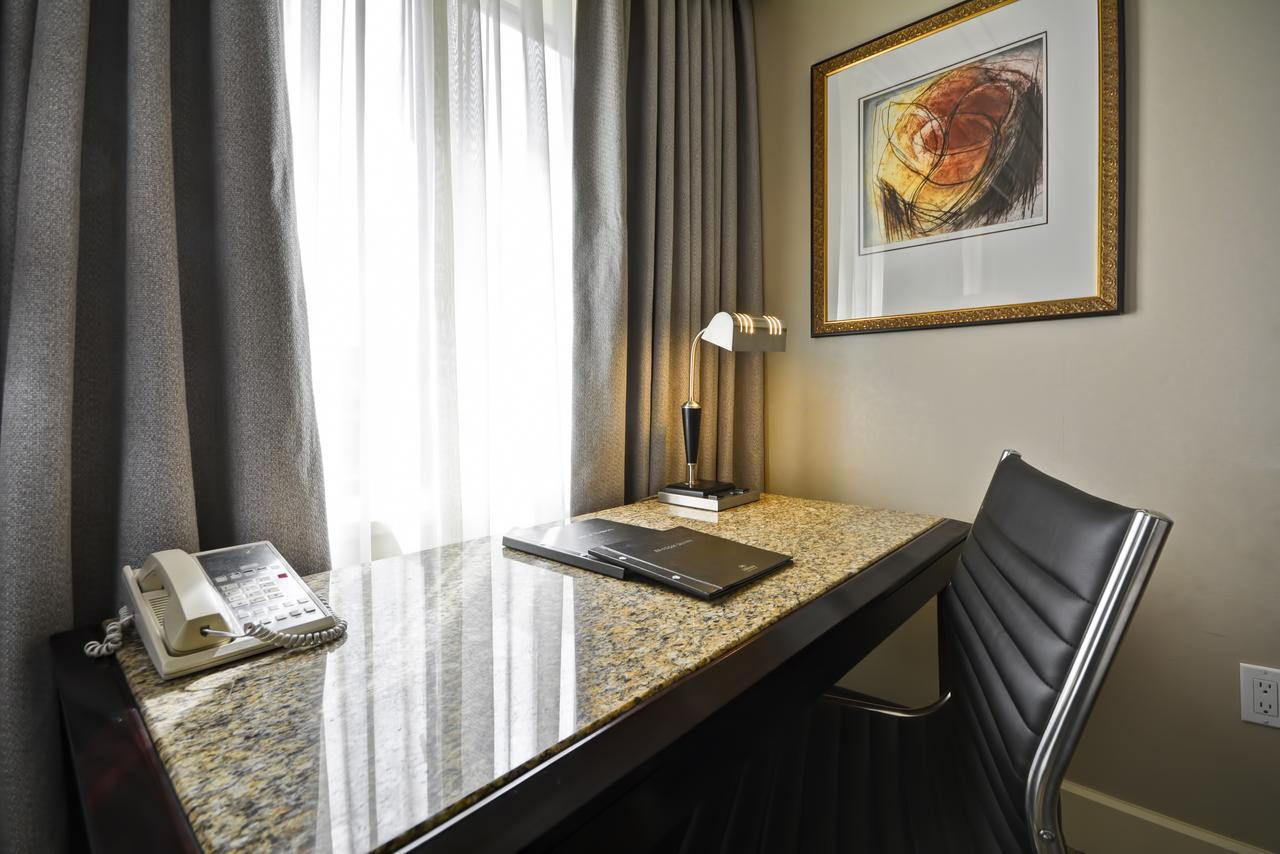 Hilton Checkers Los Angeles