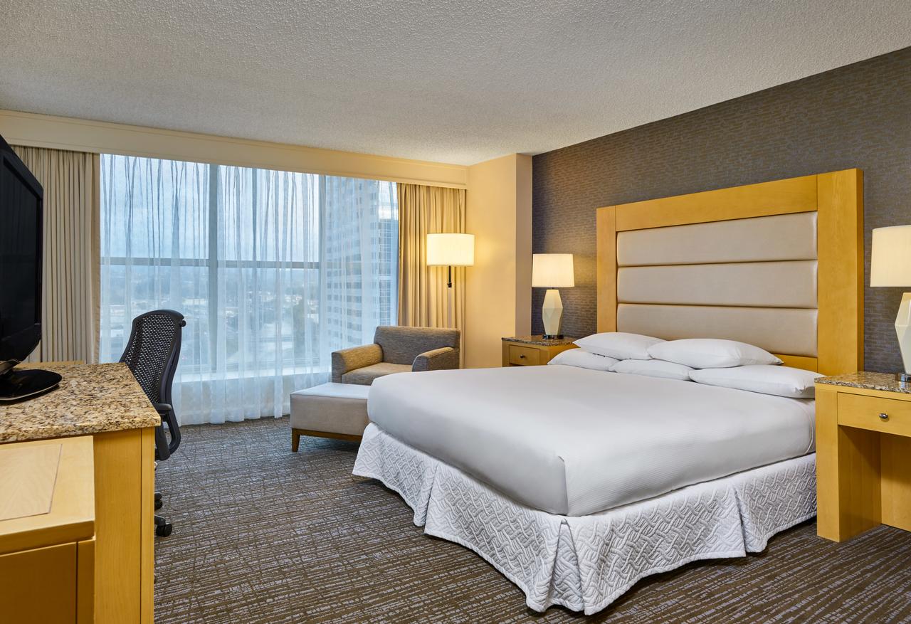 Hilton Los Angeles North/Glendale & Executive Meeting Center