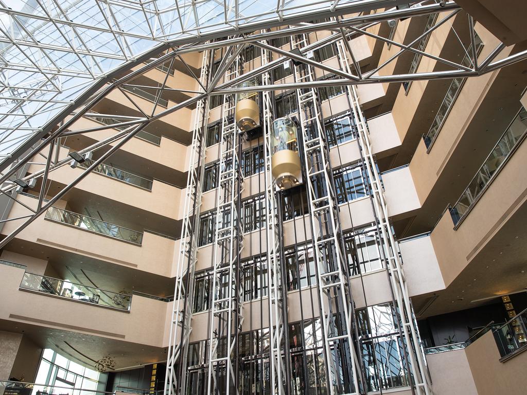 Jumeirah Emirates Towers Hotel