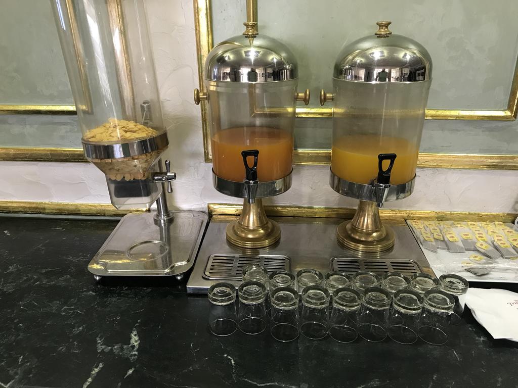 Royal Marshal Hotel