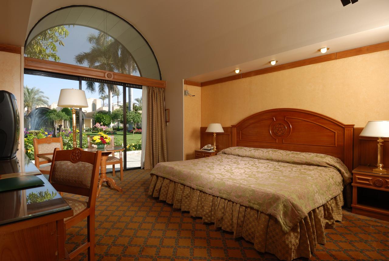 The Oasis Hotel Pyramids