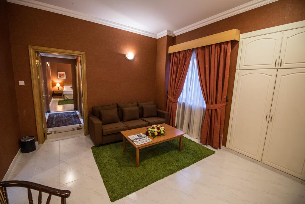 London Creek Hotel Apartments