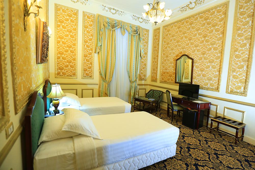 Paradise Inn Windsor Palace Hotel