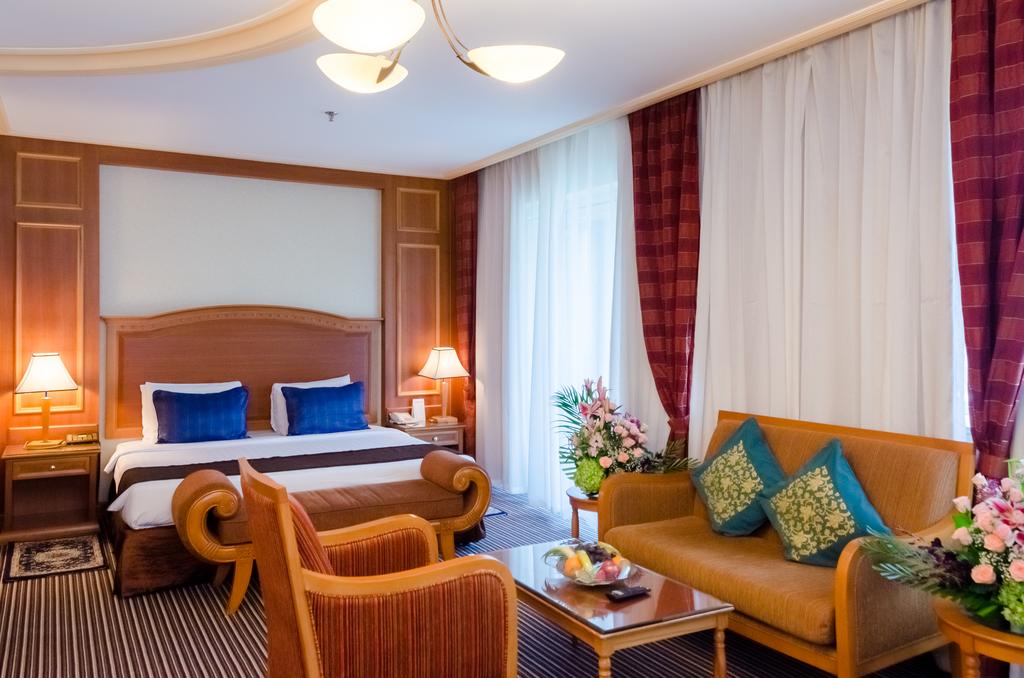 Avenue Hotel