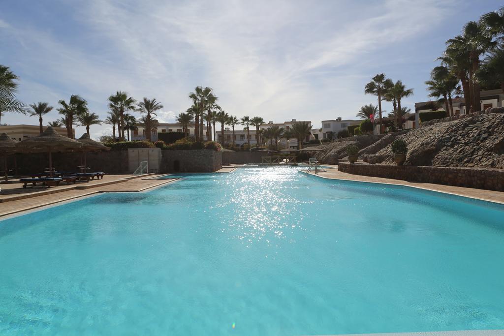 Club Reef Hotel