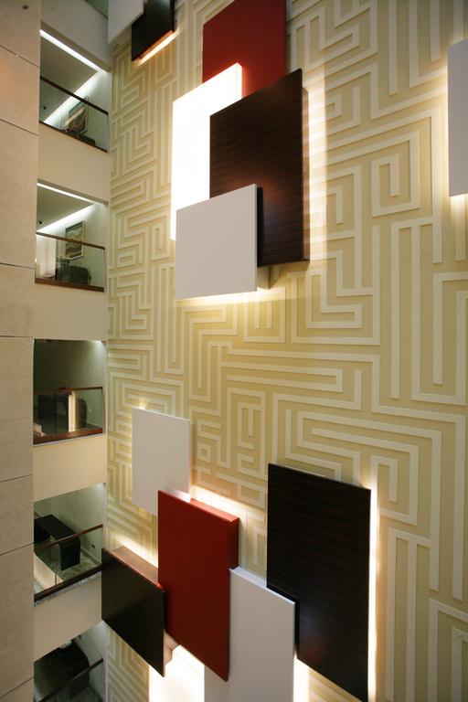 Auris Plaza Hotel