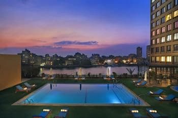 Hilton Cairo World Trade Center Residences