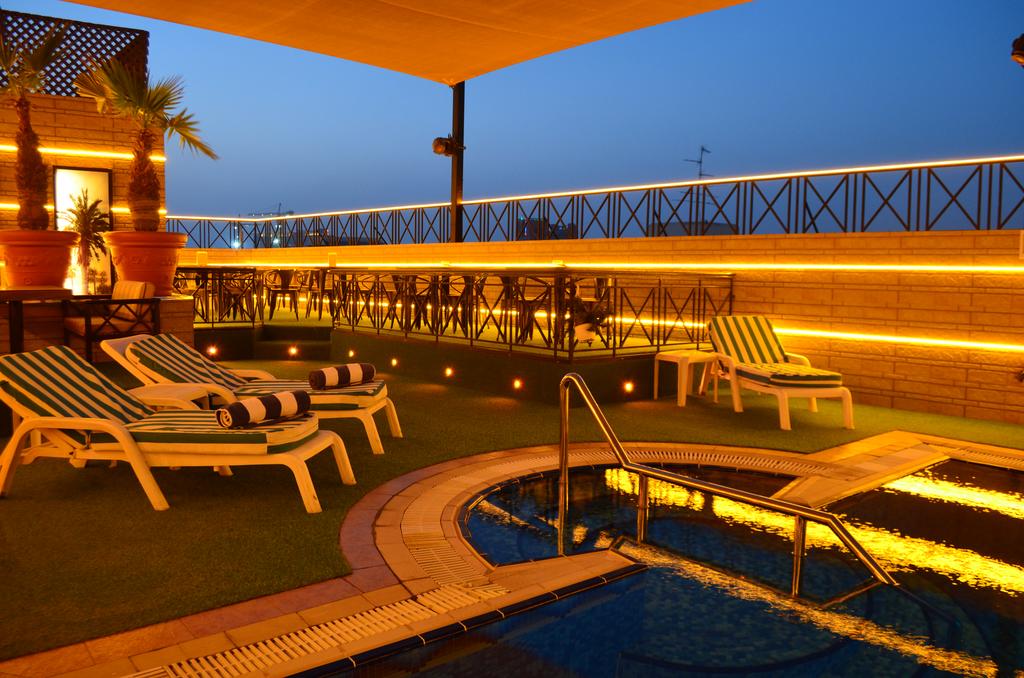 Metropolitan Deira Hotel